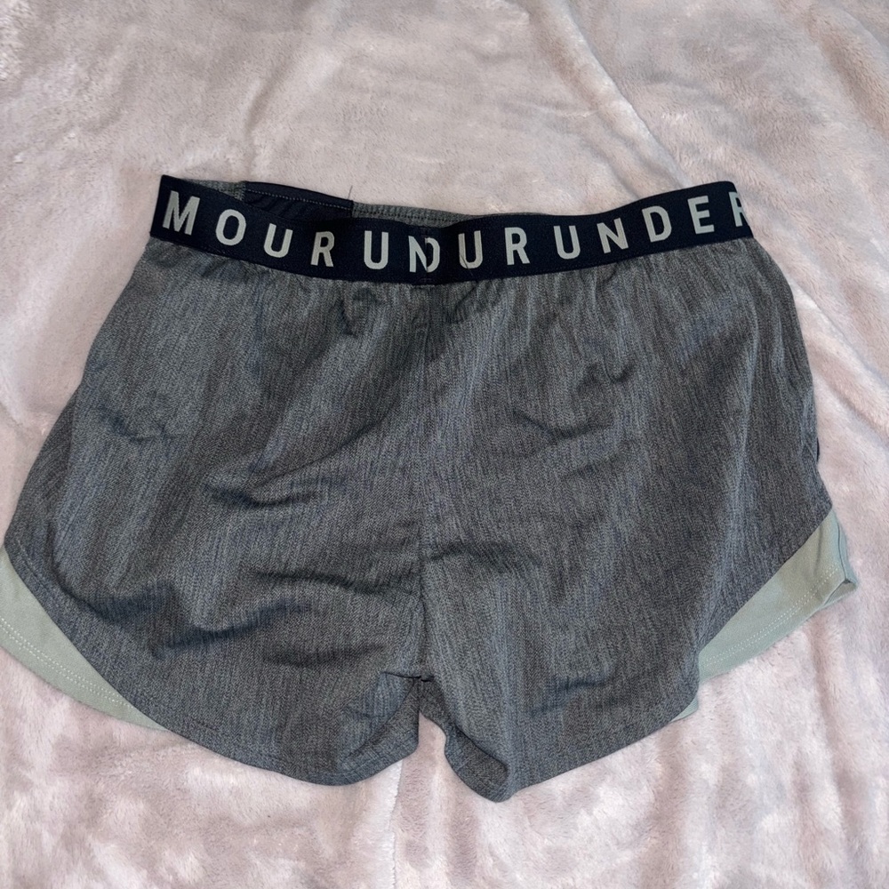 Under Armour Gray Athletic Shorts Lightweight Performance
